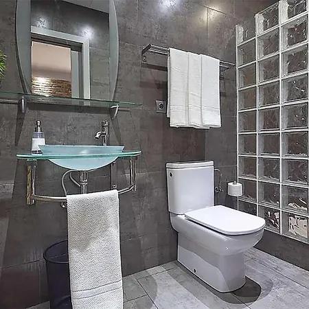 Bhm1 1036 Carrer De La Creu Coberta, 32, Principal Apartment Barcelona
